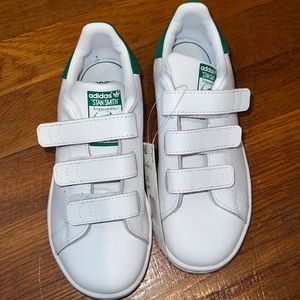 ICONIC STAN SMITH SHOES FOR LITTLE FEET.